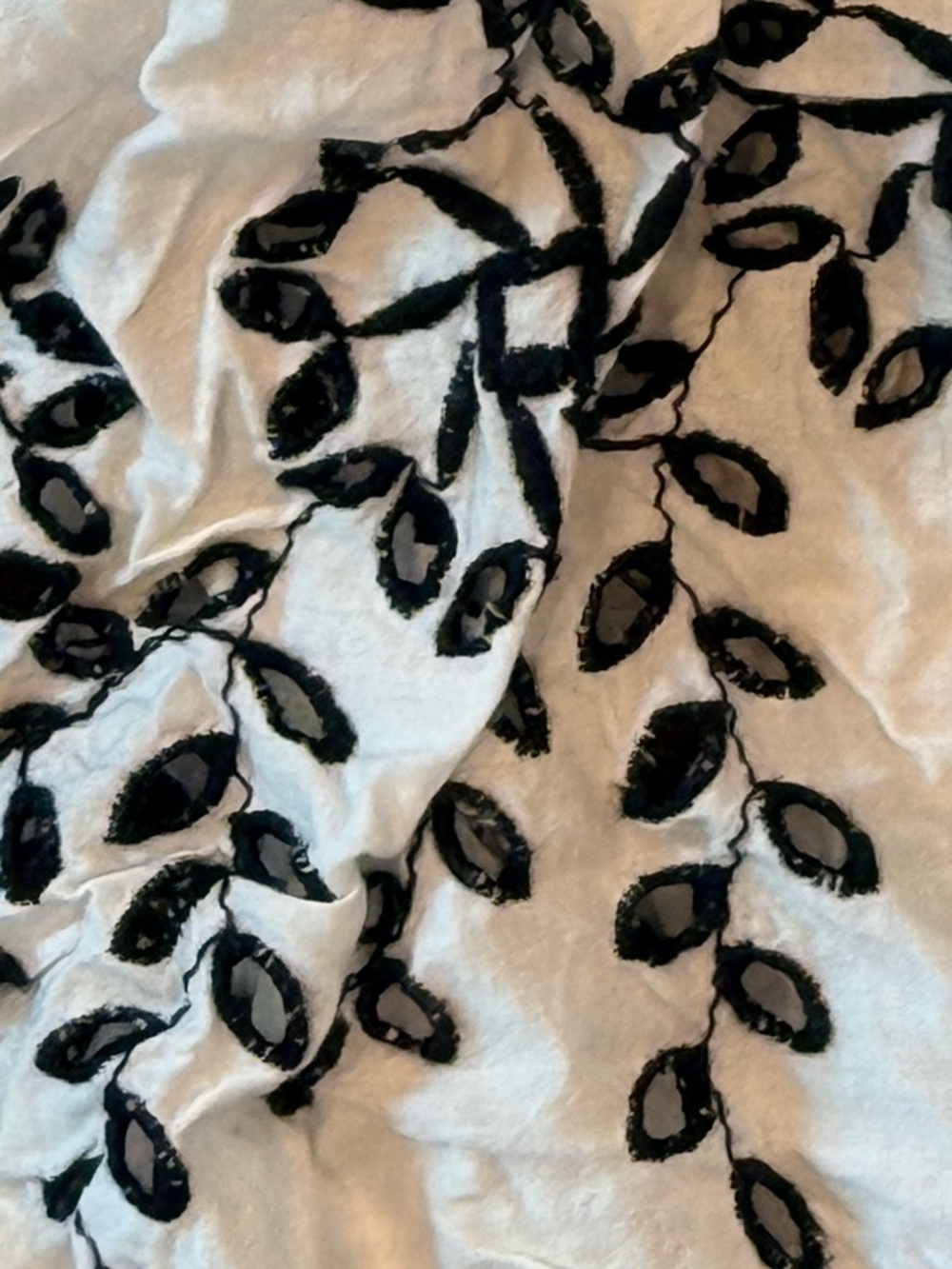 American Eagle Off Shoulder Eyelet Crop Top White Black Floral Vine XS - Picture 2 of 4